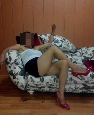Ankara Escort Mutfakta Çayım Soğurken